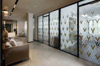 Стоматологическая клиника VERSAILLES (ВЕРСАЛЬ)